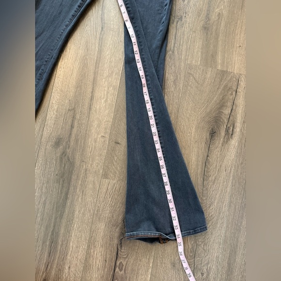 Veronica Beard Beverly Skinny Flare High Rise Jeans in Moonlight Size 29 - Picture 4 of 13